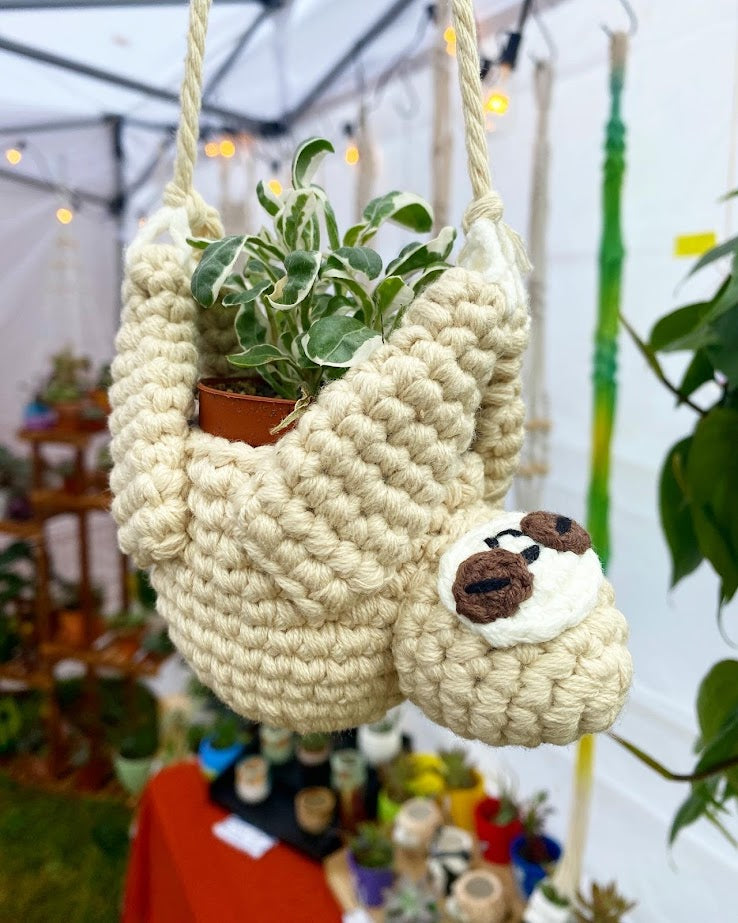 sloth plant hanger crochet pattern free Sloth Plant Hanger – Jennifer's Plant Stand
